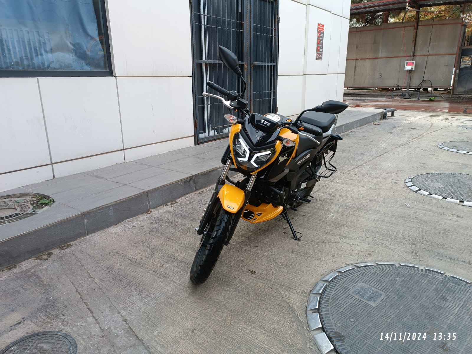 Motor Resmi